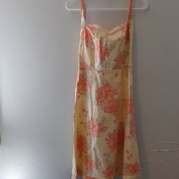 The Limited Yellow Dress for Special Occasions - Picture 2 of 10